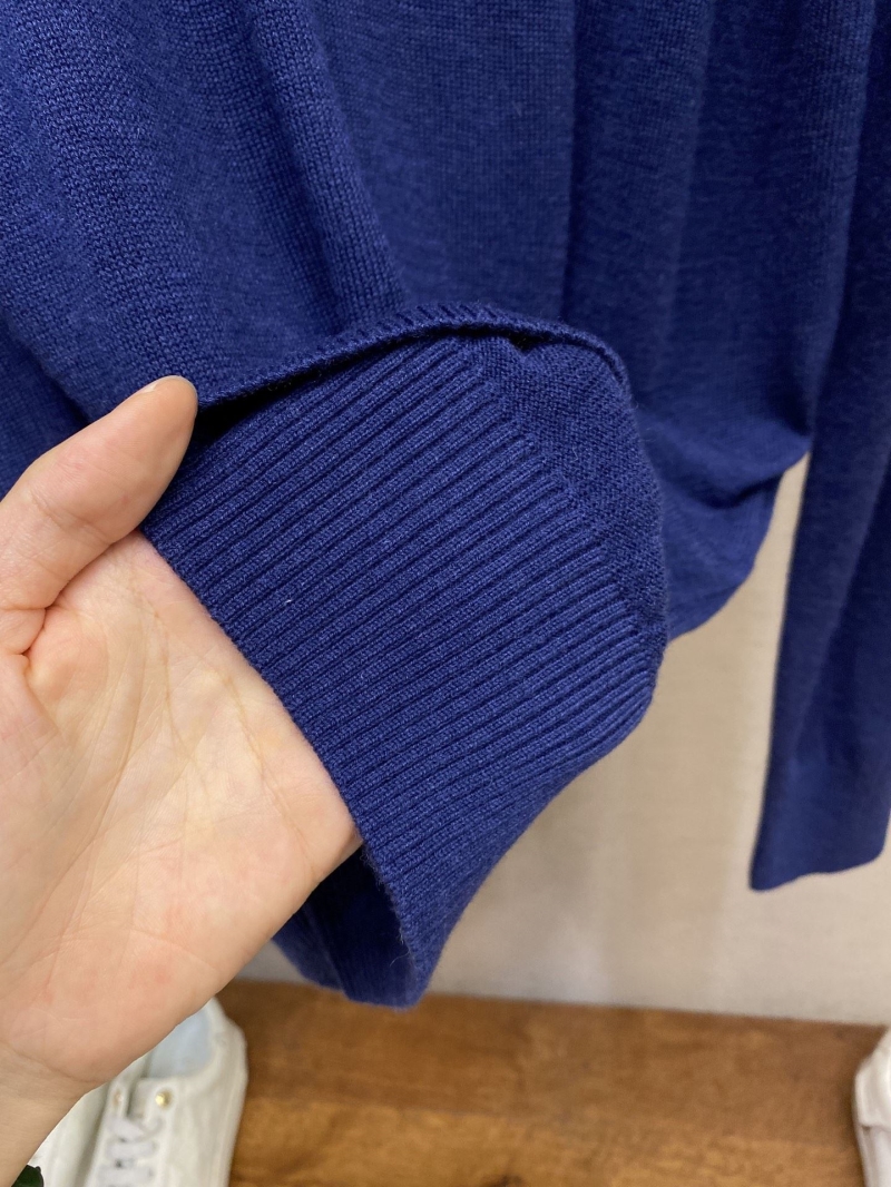 Pra*a sweater